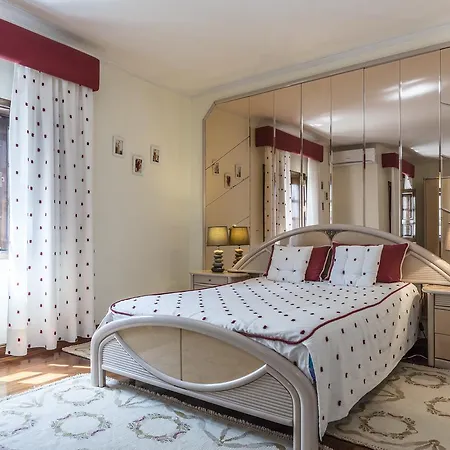 Joguida Flat Apartment